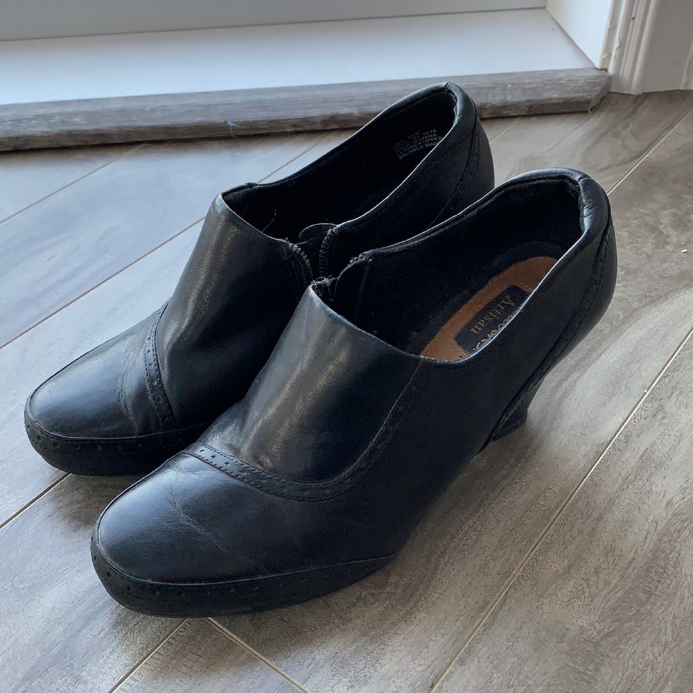 Black Clarks Heels